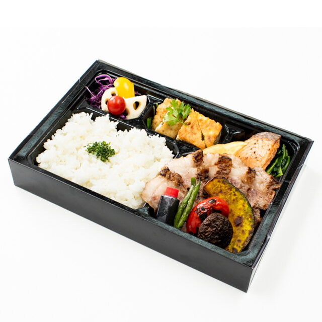 どんぐりポークの薪焼きステーキ弁当